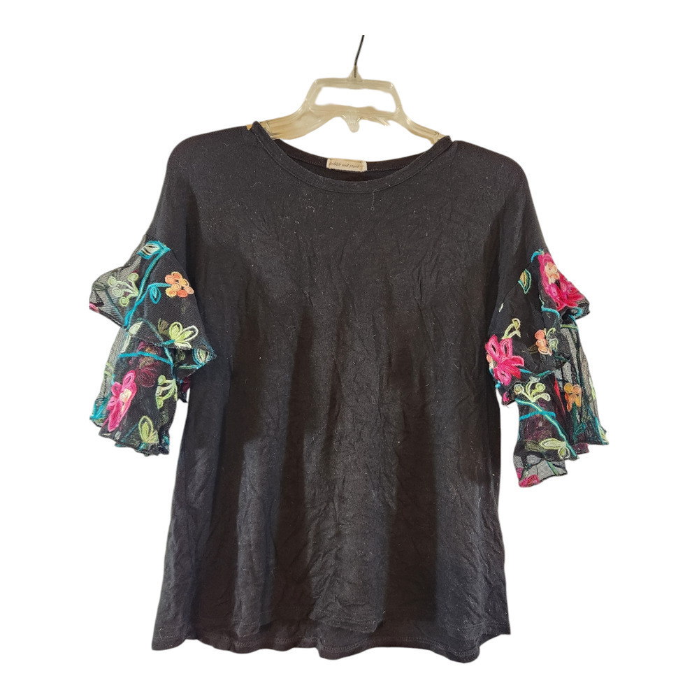 Pebble‎ & Stone womens sz med. blouse embroidered floral short sleeves